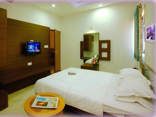 Hotel Vt Orchid Ченнаи Экстерьер фото